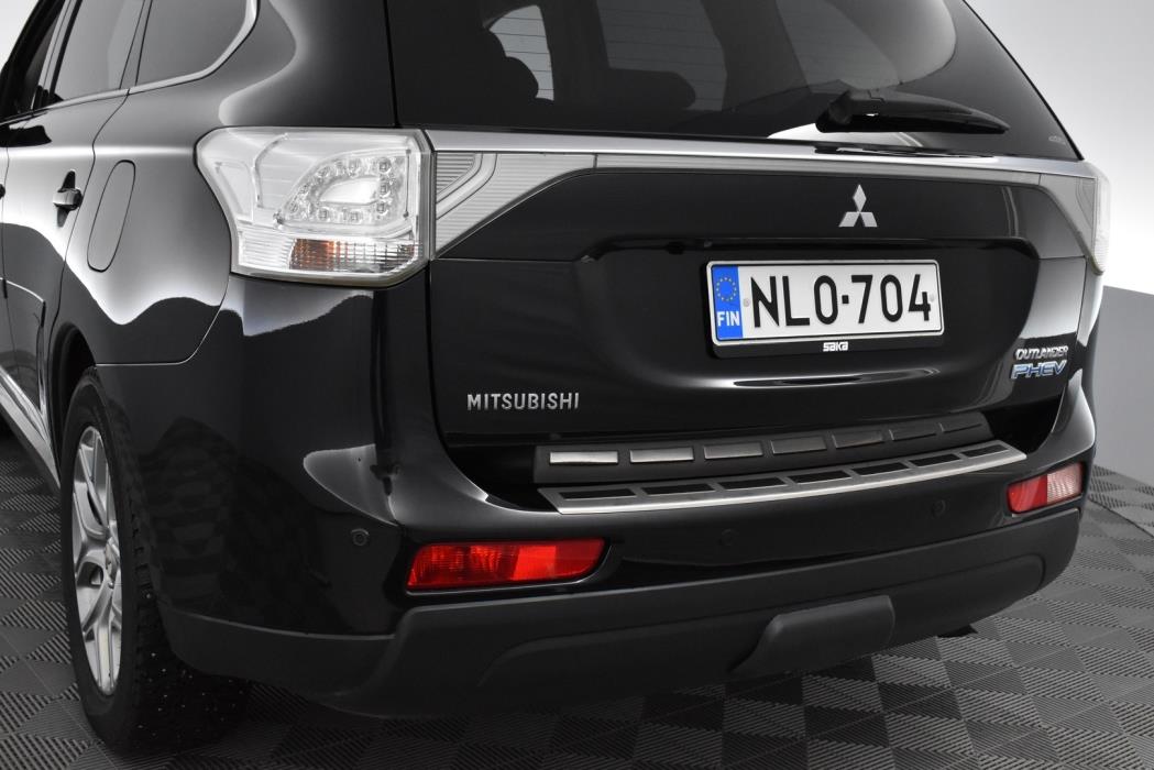 MITSUBISHI Outlander PHEV 2014