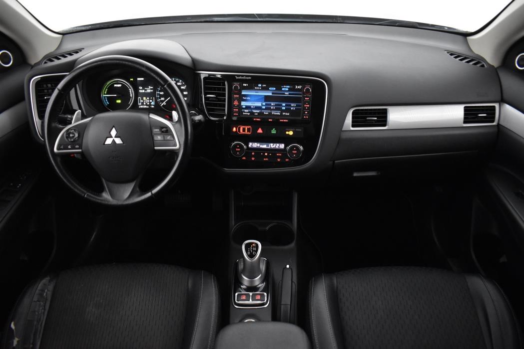 MITSUBISHI Outlander PHEV 2014