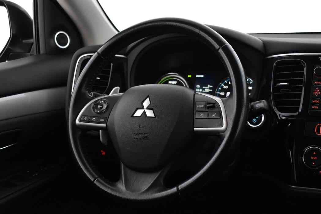 MITSUBISHI Outlander PHEV 2014