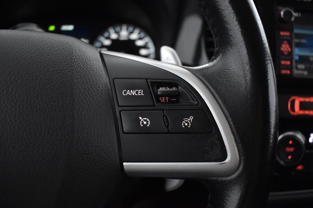 MITSUBISHI Outlander PHEV 2014