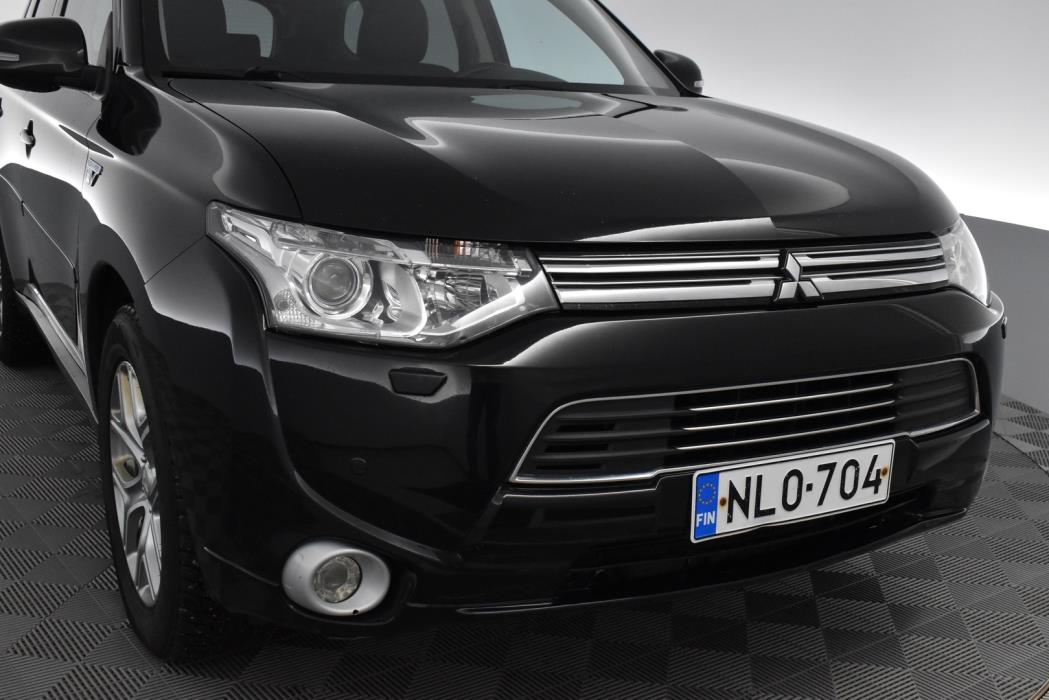 MITSUBISHI Outlander PHEV 2014