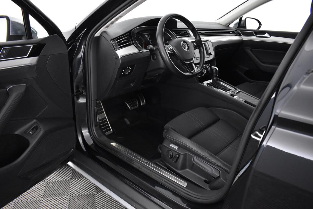 VOLKSWAGEN Passat 2017