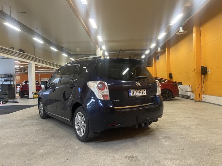 TOYOTA Verso 2012
