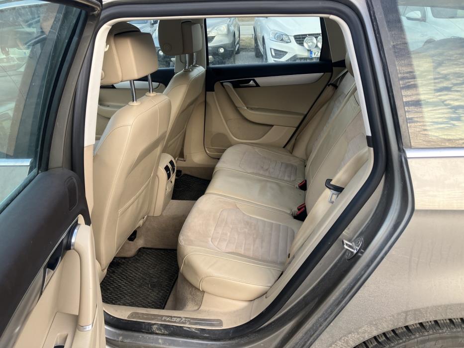 VOLKSWAGEN Passat 2013