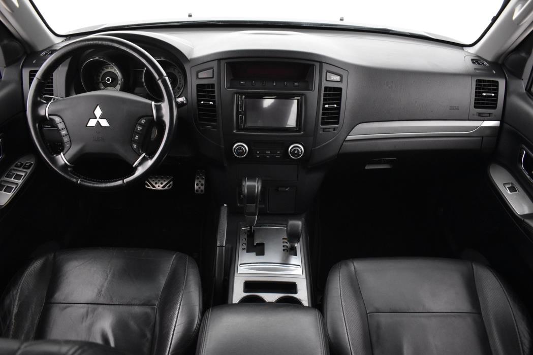 MITSUBISHI Pajero 2007