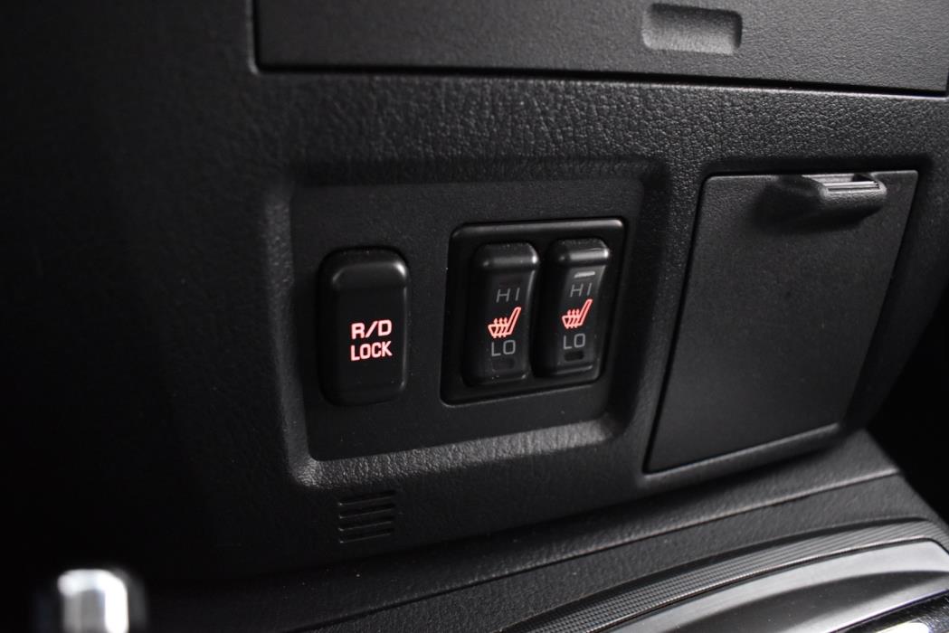 MITSUBISHI Pajero 2007