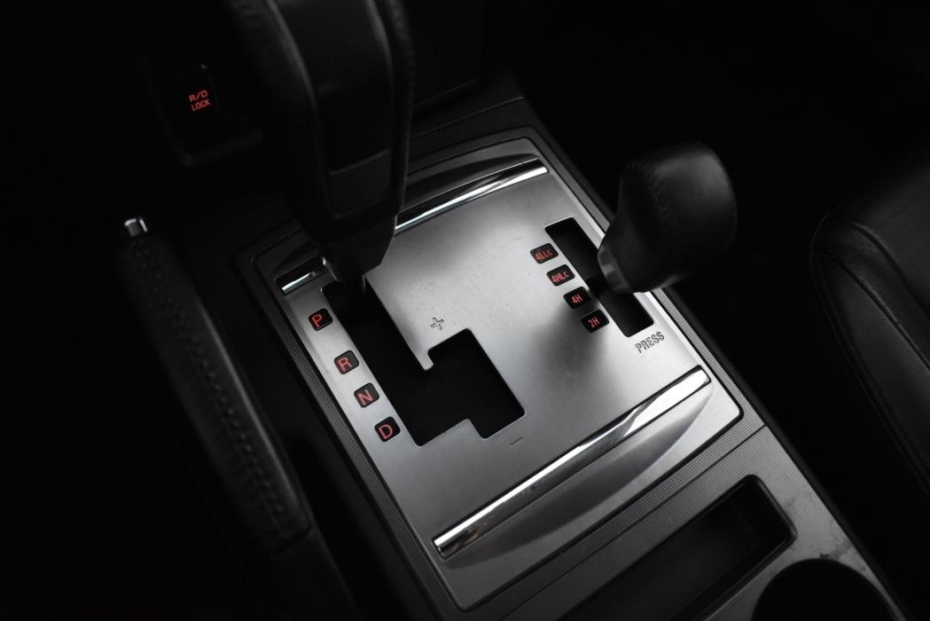 MITSUBISHI Pajero 2007