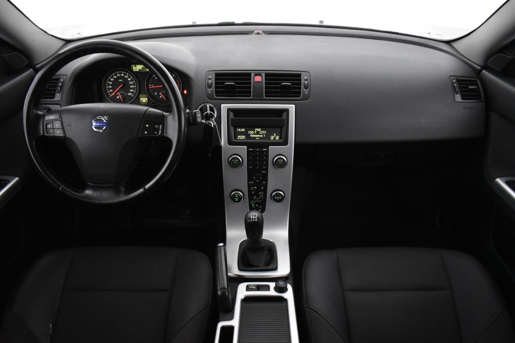 VOLVO V50 2010