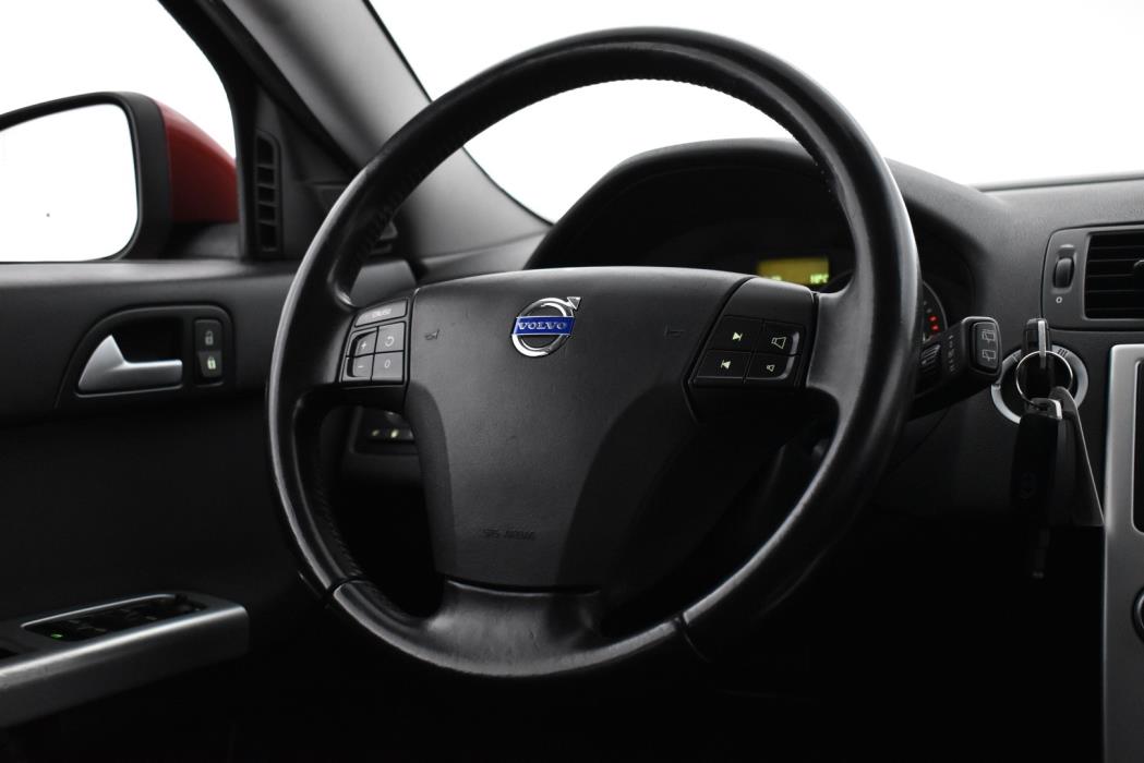 VOLVO V50 2010