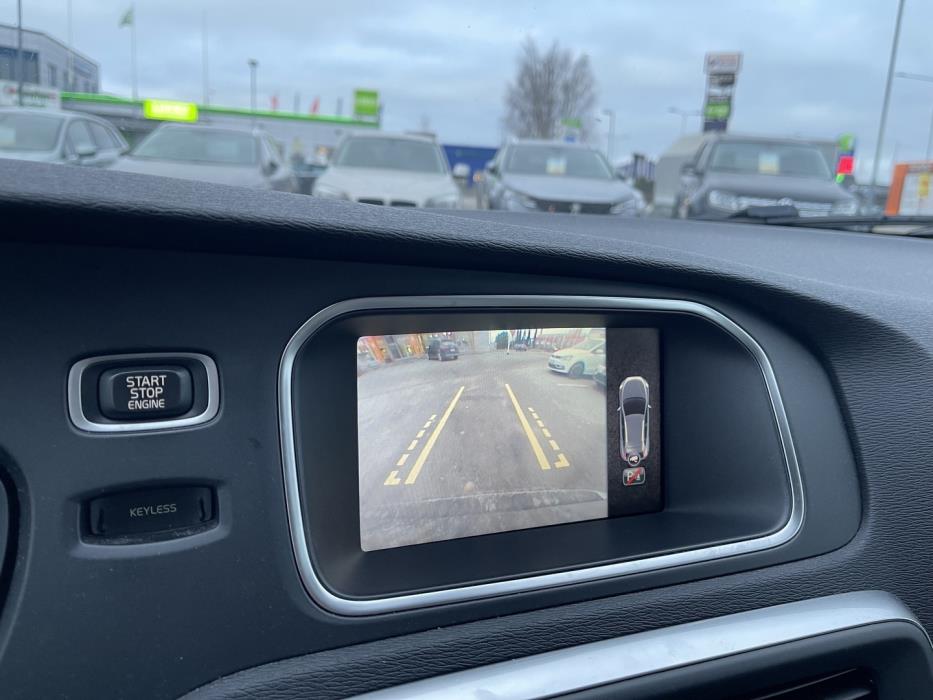 VOLVO V40 Cross Country 2013