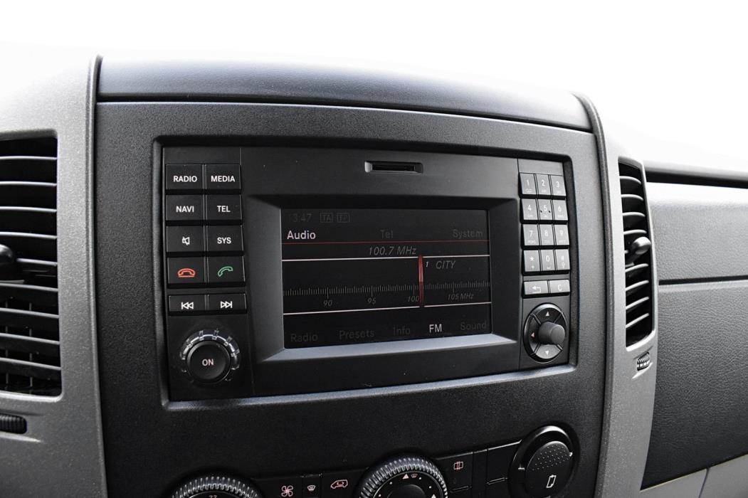 VOLKSWAGEN Crafter 2015