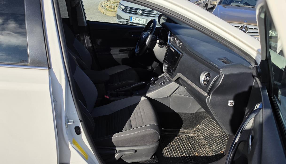 TOYOTA Auris 2018