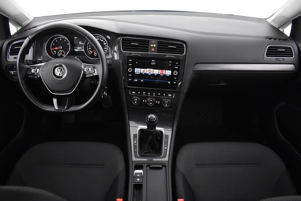 VOLKSWAGEN Golf 2019