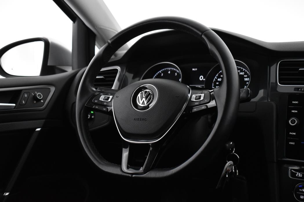 VOLKSWAGEN Golf 2019