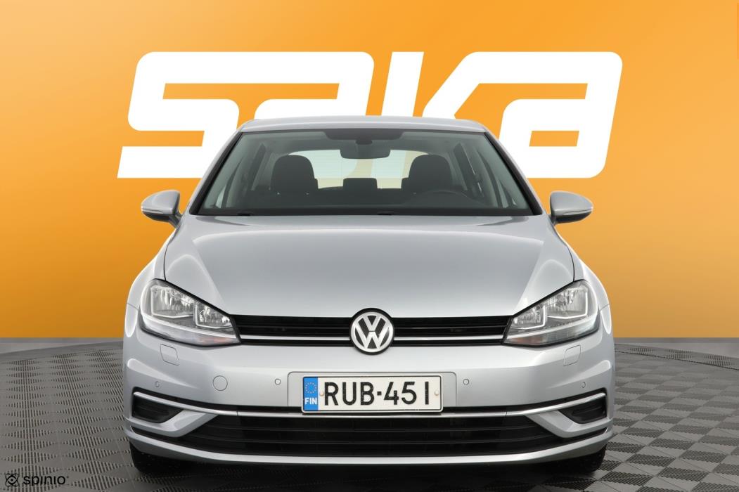 VOLKSWAGEN Golf 2019
