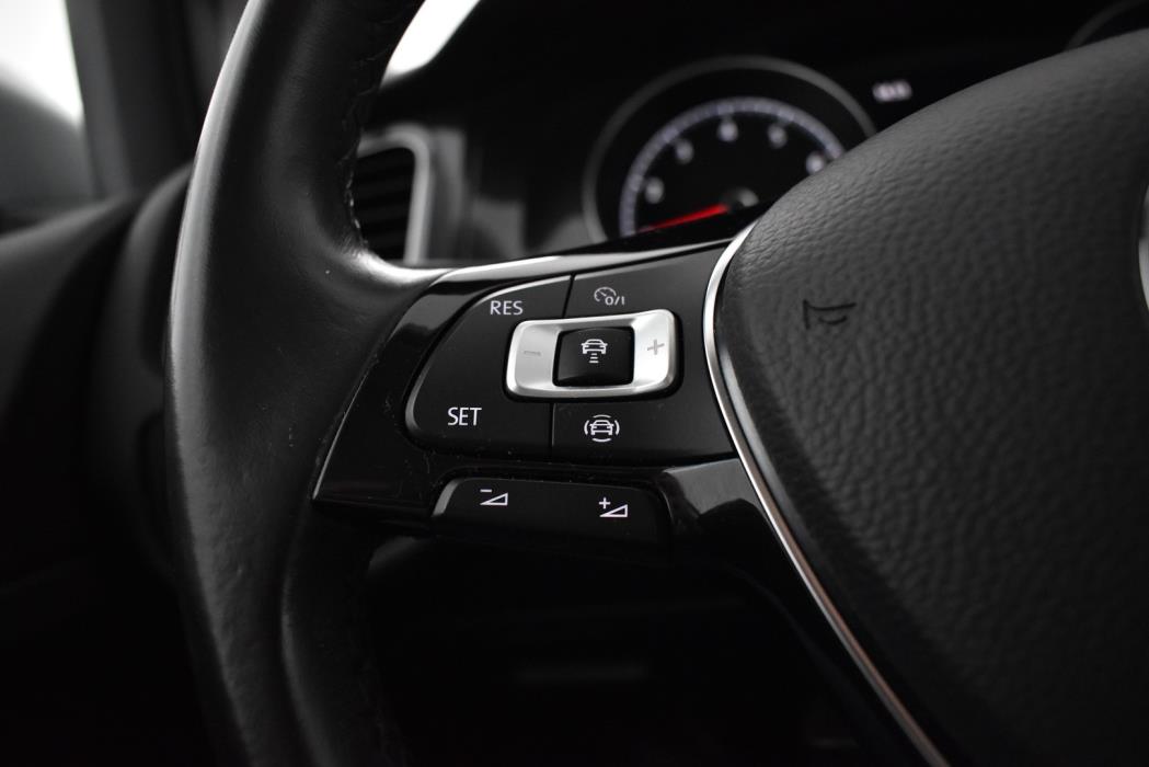 VOLKSWAGEN Golf 2019