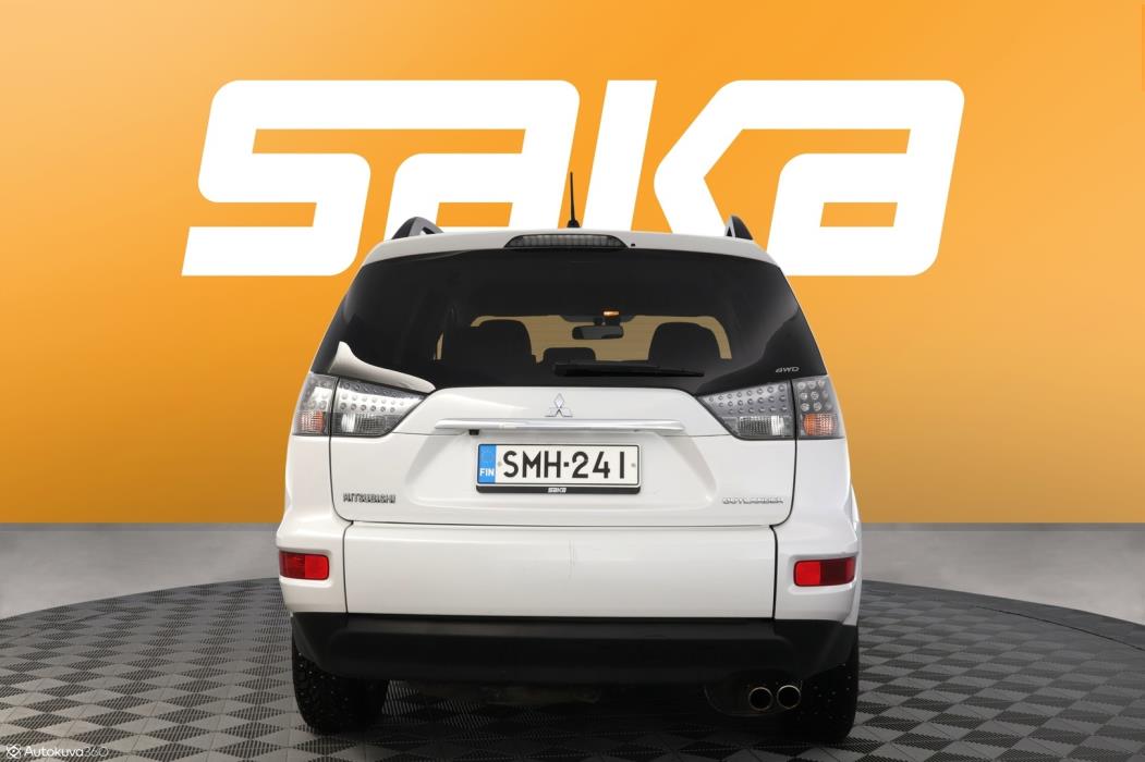 MITSUBISHI Outlander 2011
