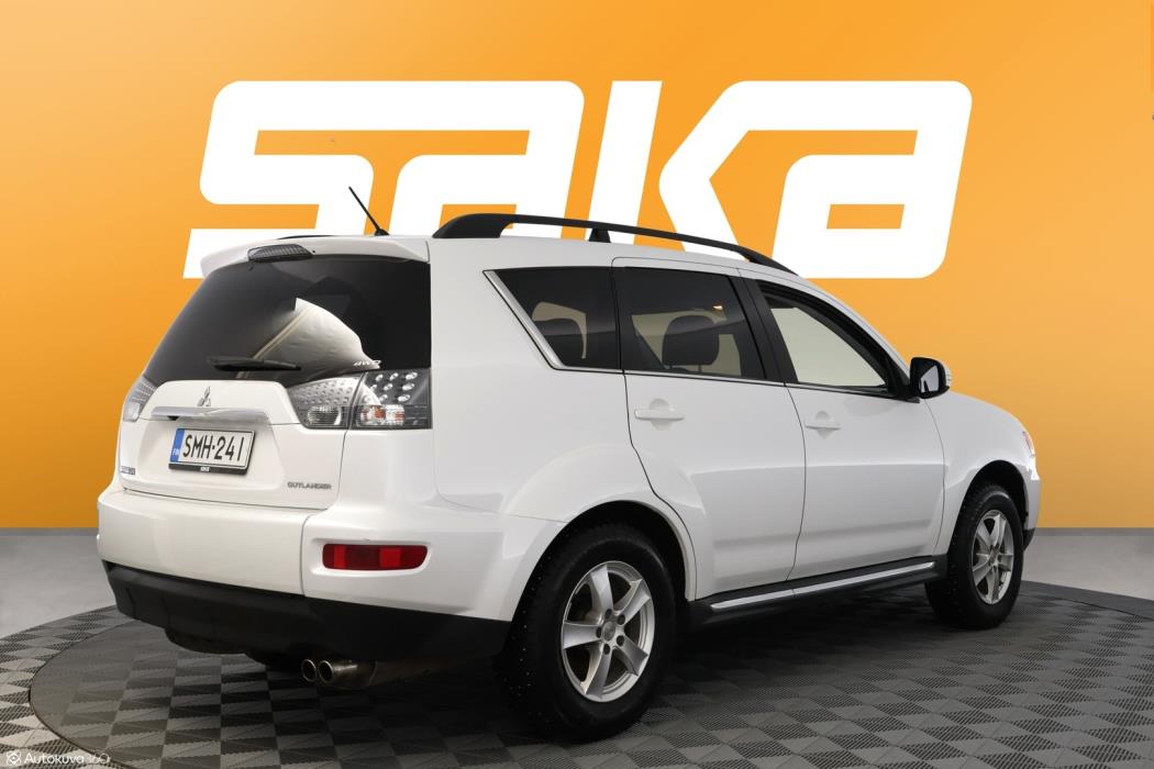 MITSUBISHI Outlander 2011