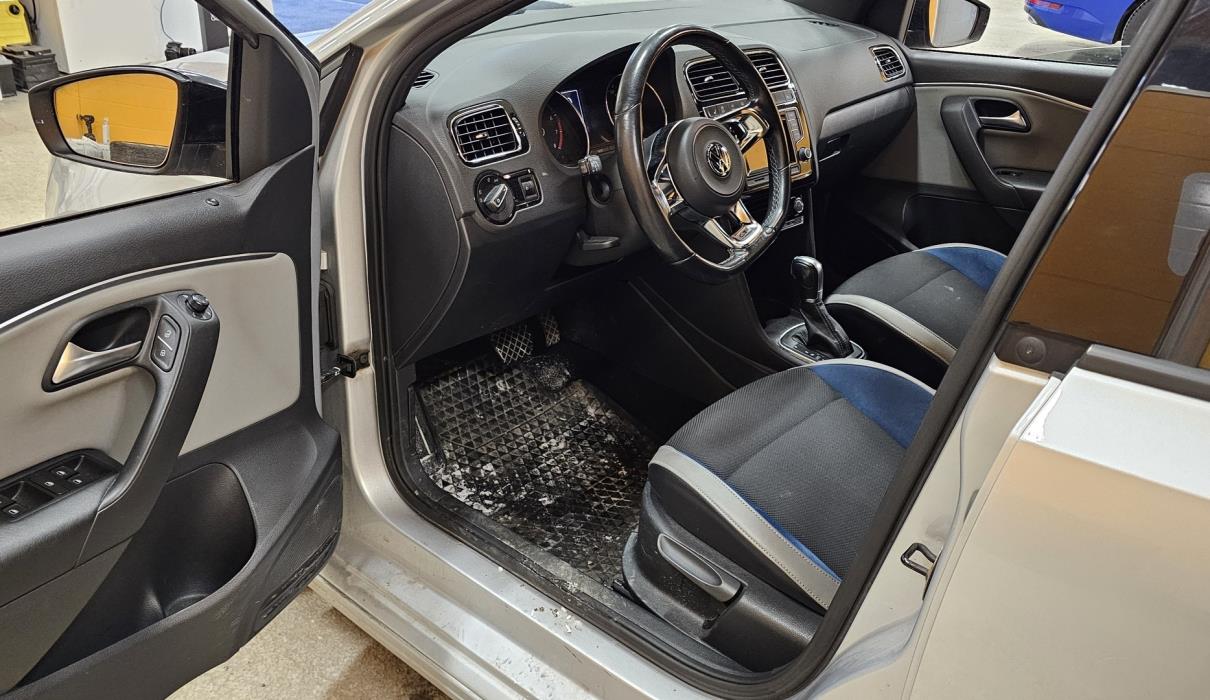 VOLKSWAGEN Polo 2017
