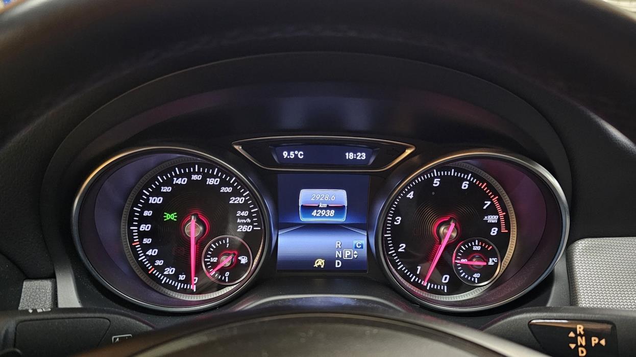 MERCEDES-BENZ CLA 2019