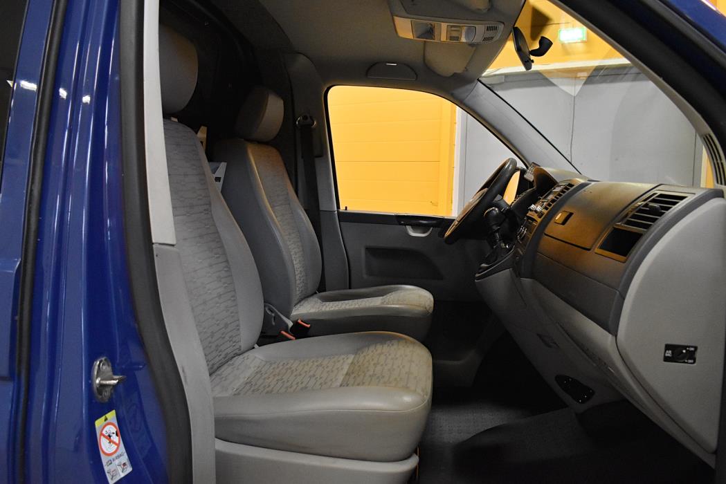 VOLKSWAGEN Transporter 2010