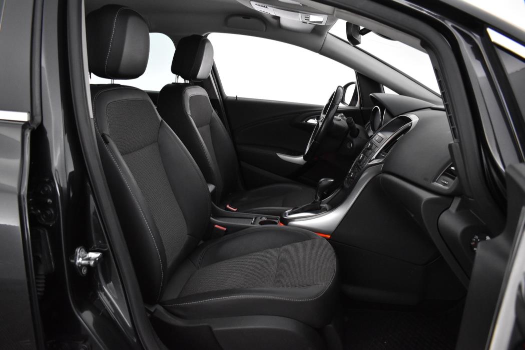 OPEL Astra 2012