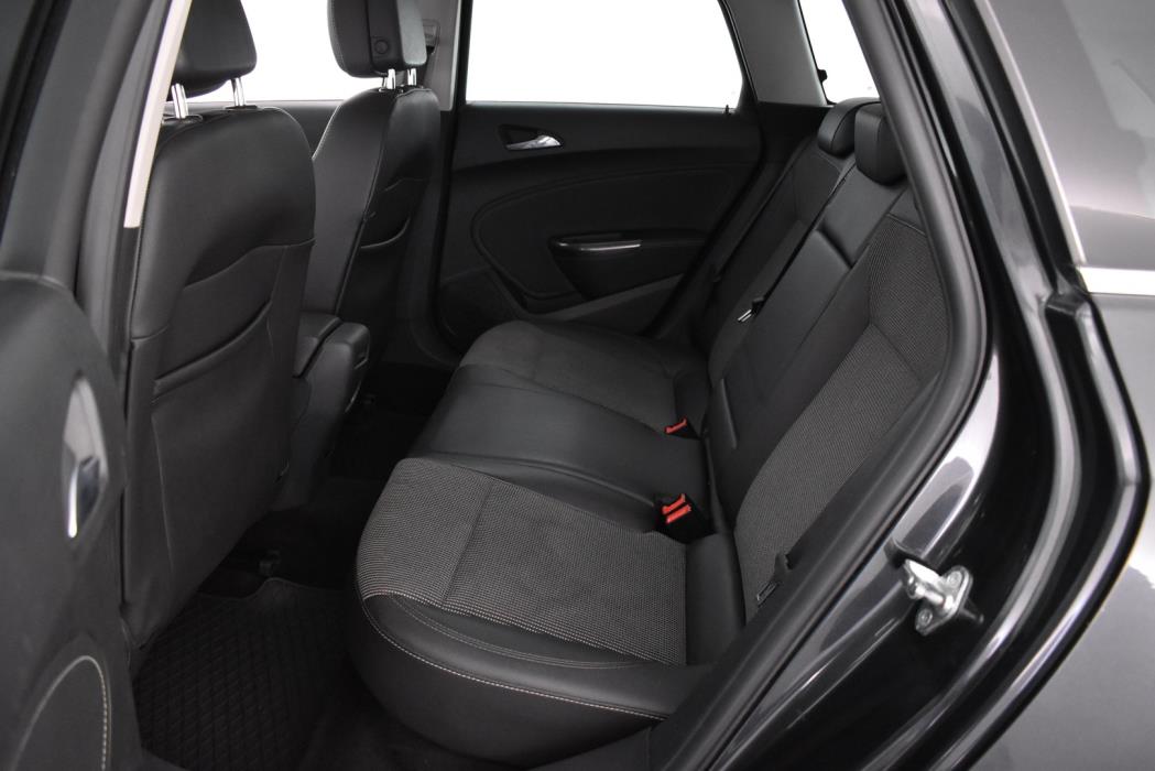 OPEL Astra 2012
