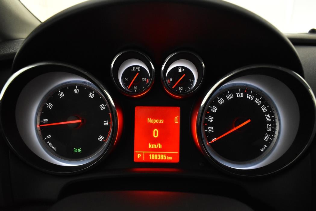 OPEL Astra 2012