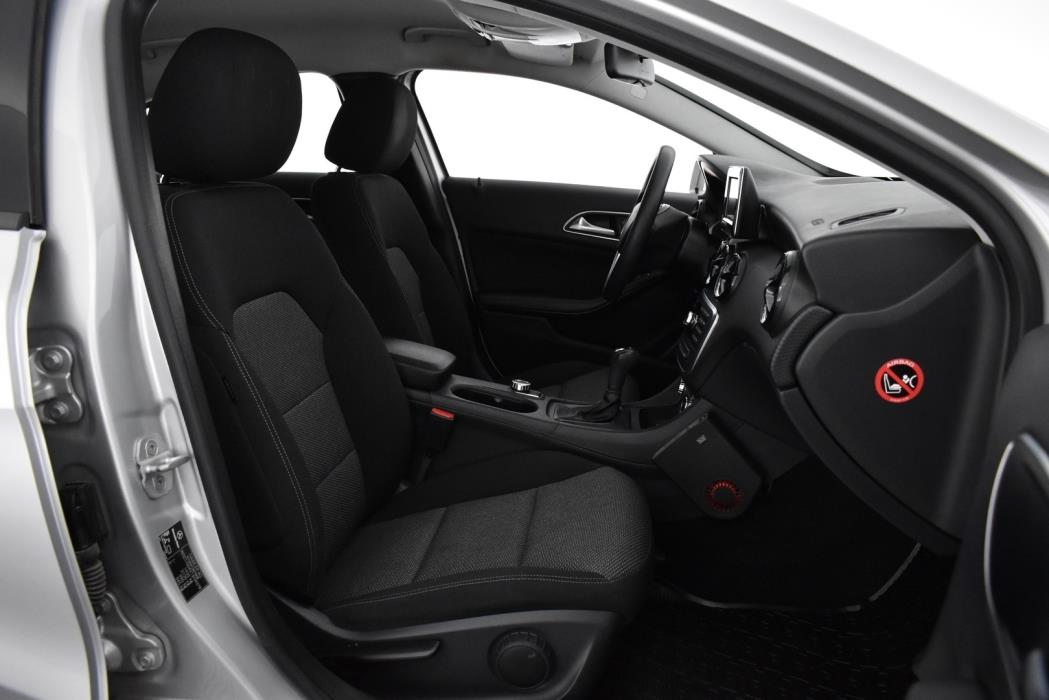 MERCEDES-BENZ A 2013