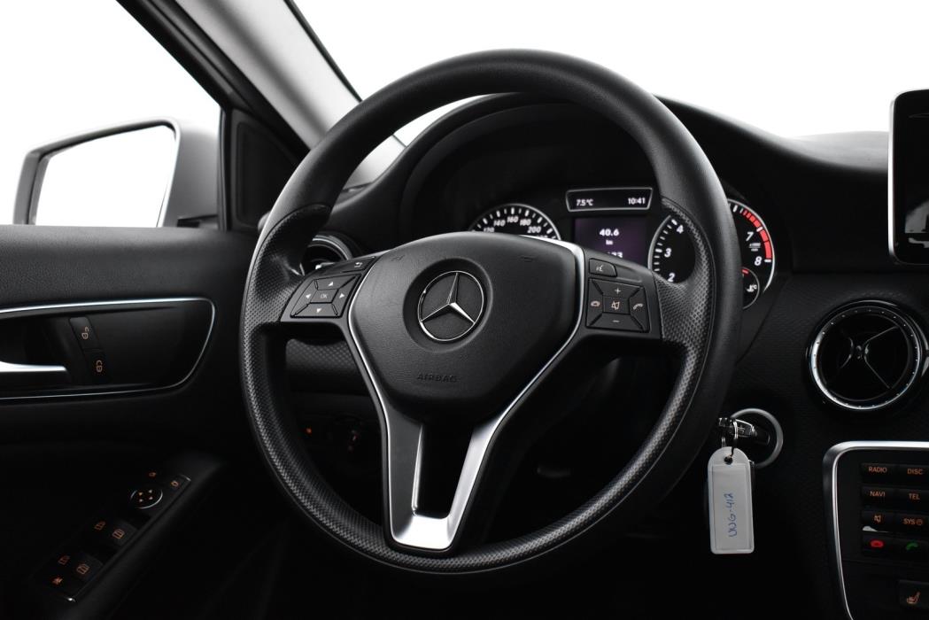 MERCEDES-BENZ A 2013