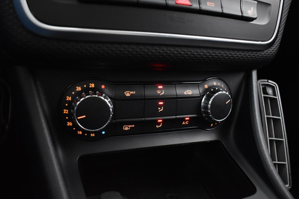 MERCEDES-BENZ A 2013