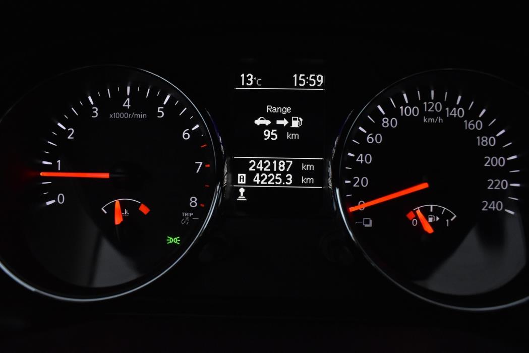 NISSAN Qashqai 2013