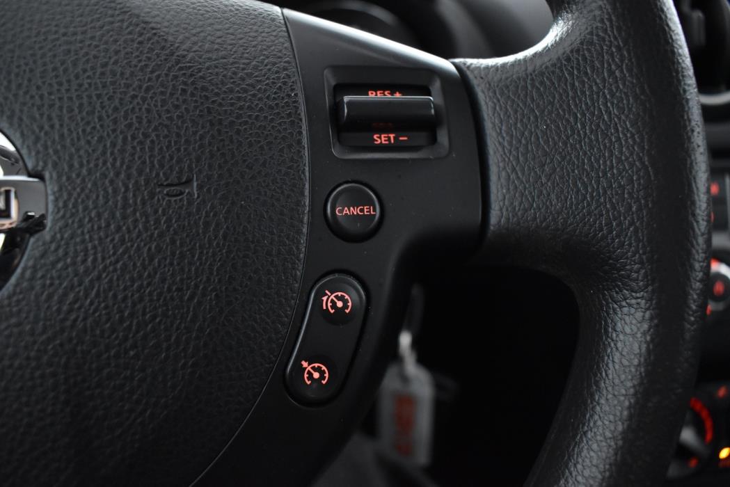 NISSAN Qashqai 2013