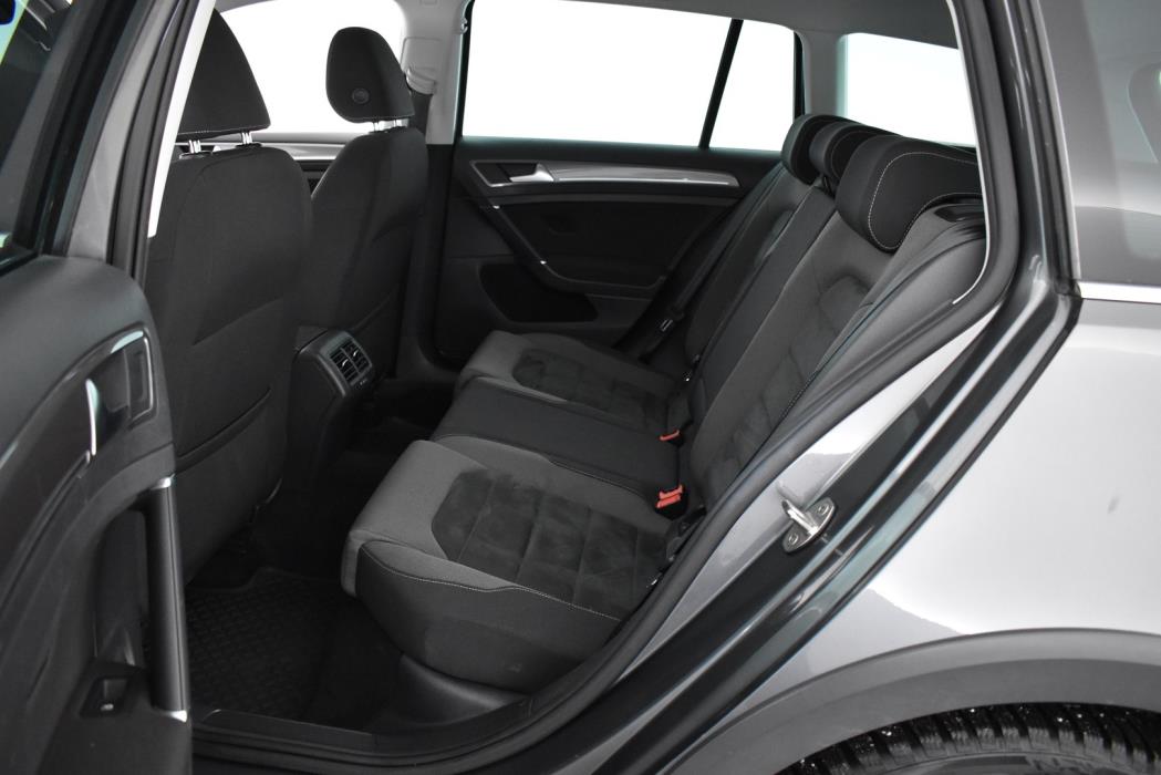 VOLKSWAGEN Golf 2017