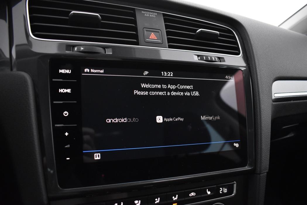 VOLKSWAGEN Golf 2017