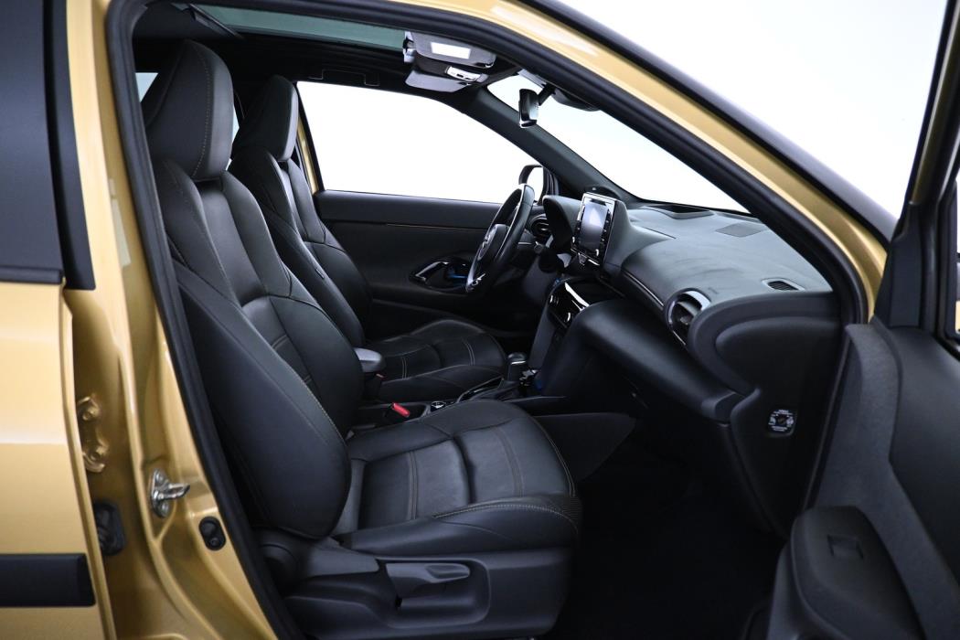 TOYOTA Yaris Cross 2021