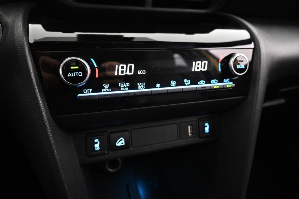 TOYOTA Yaris Cross 2021