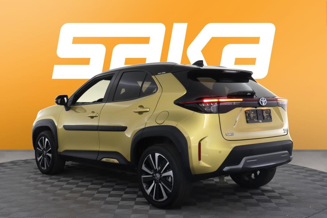 TOYOTA Yaris Cross 2021