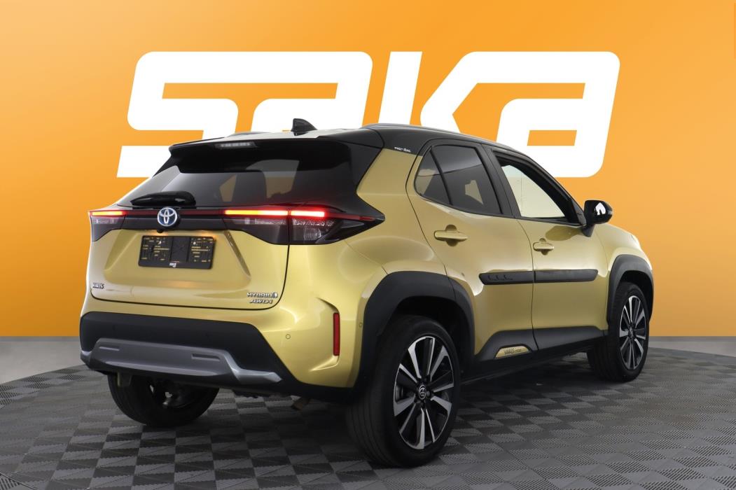 TOYOTA Yaris Cross 2021
