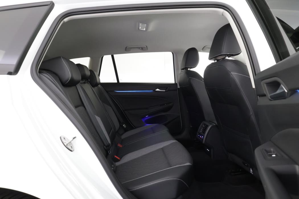 VOLKSWAGEN Golf 2026