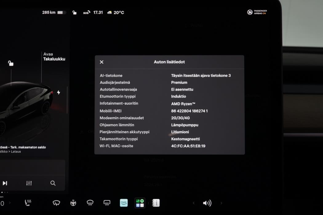 TESLA Model 3 2022