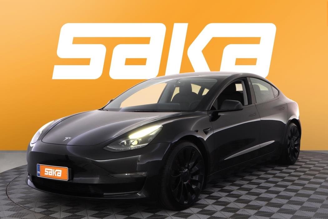 TESLA Model 3 2022