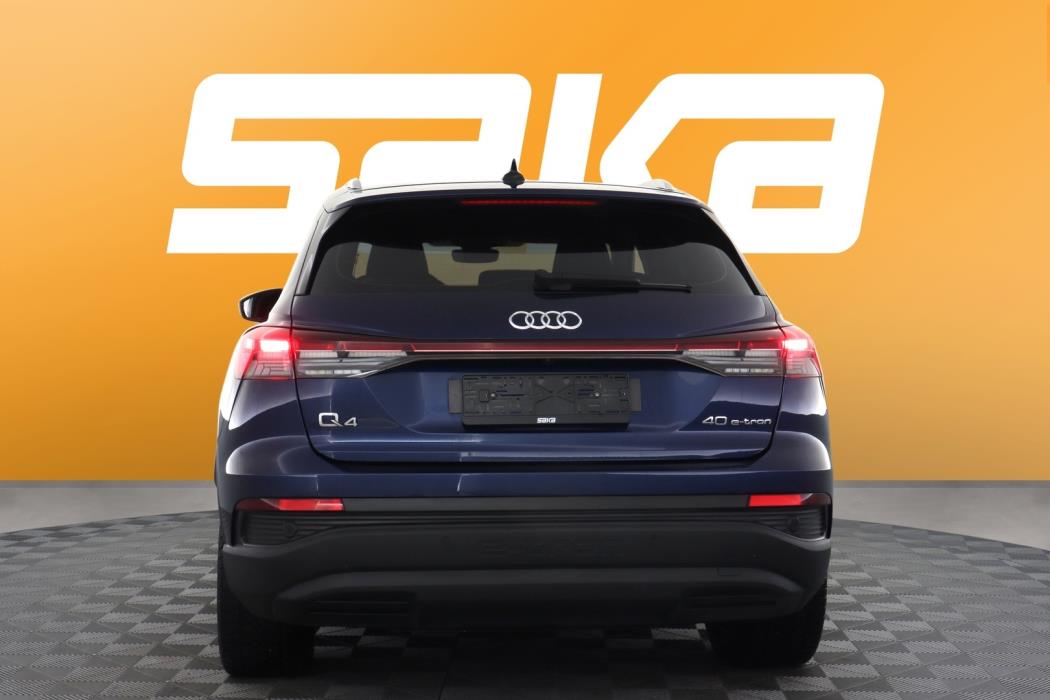 AUDI Q4 e-tron 2022