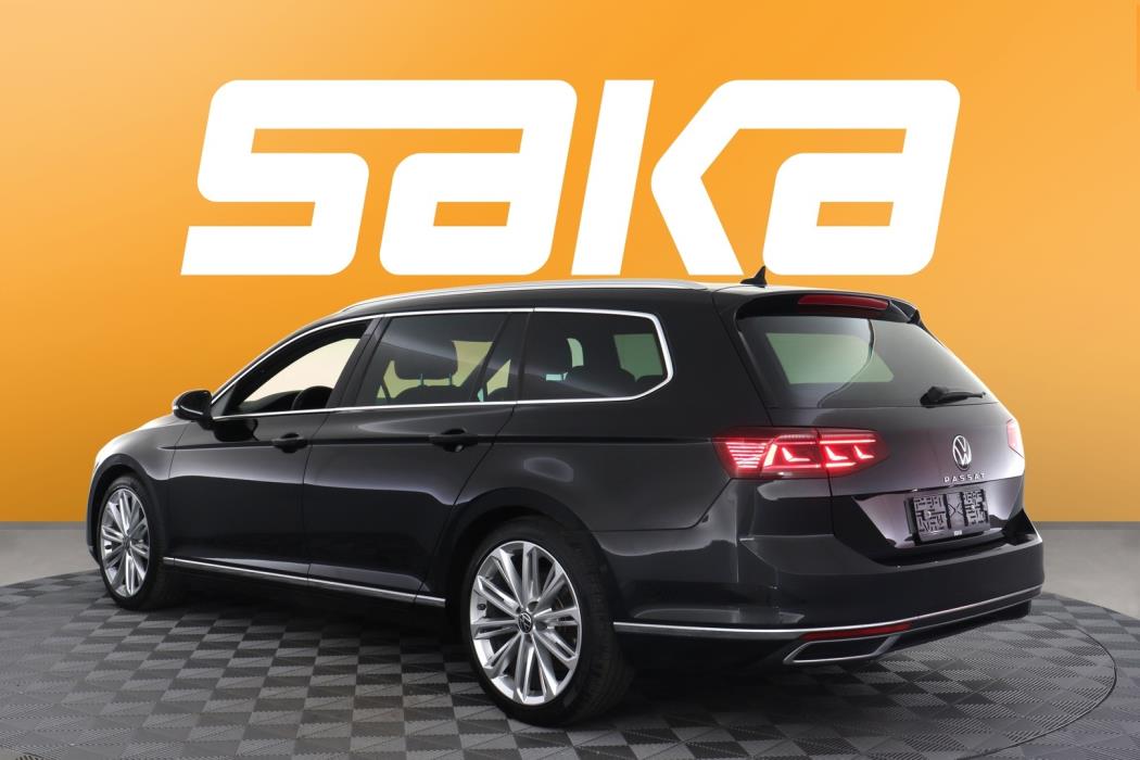 VOLKSWAGEN Passat 2022