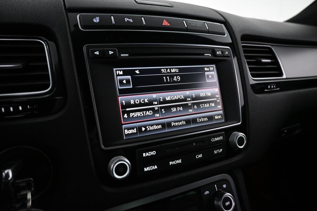 VOLKSWAGEN Touareg 2015