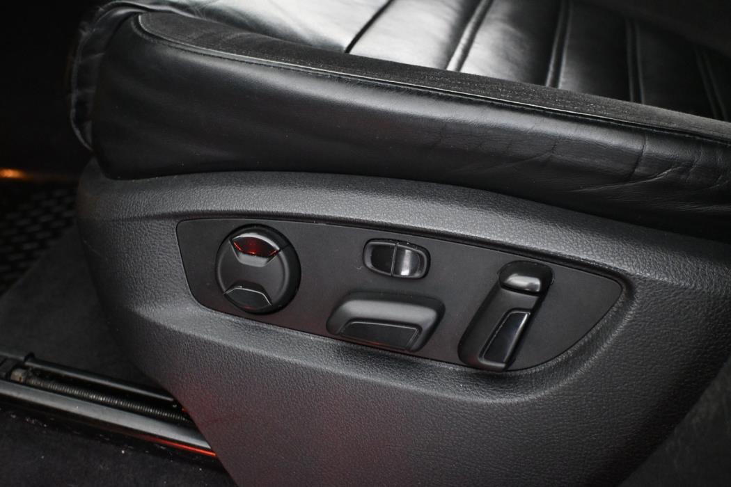 VOLKSWAGEN Touareg 2015