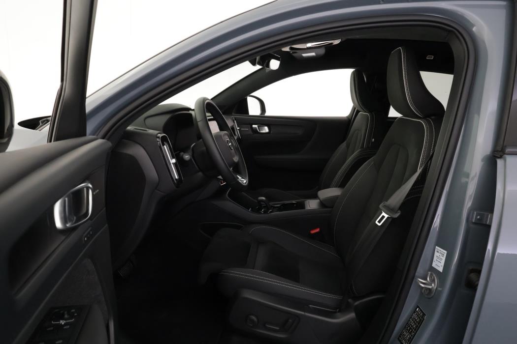 VOLVO C40 2023