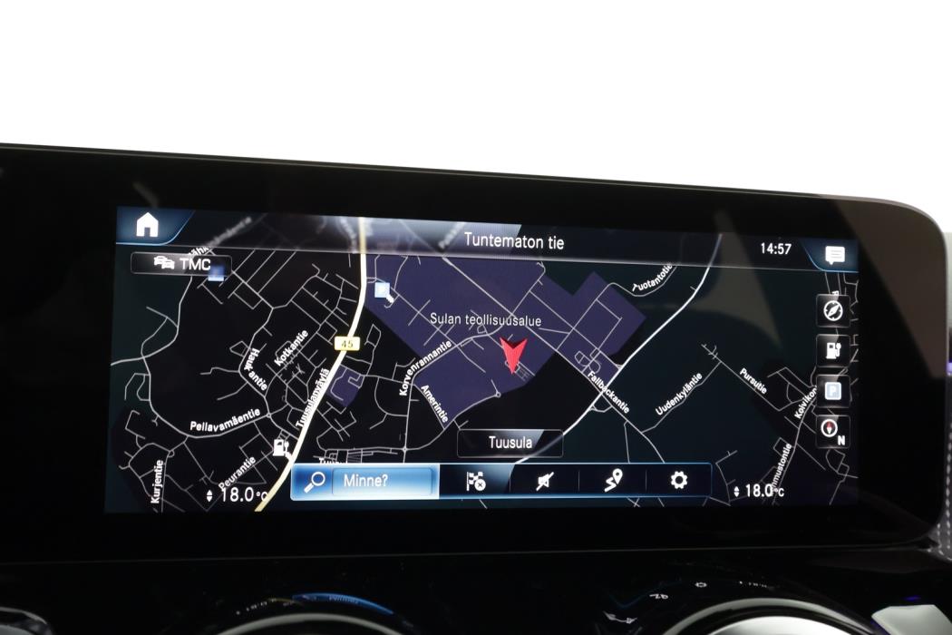 MERCEDES-BENZ EQB 2023