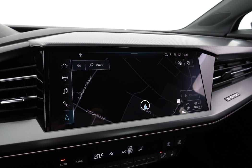 AUDI Q4 e-tron 2022