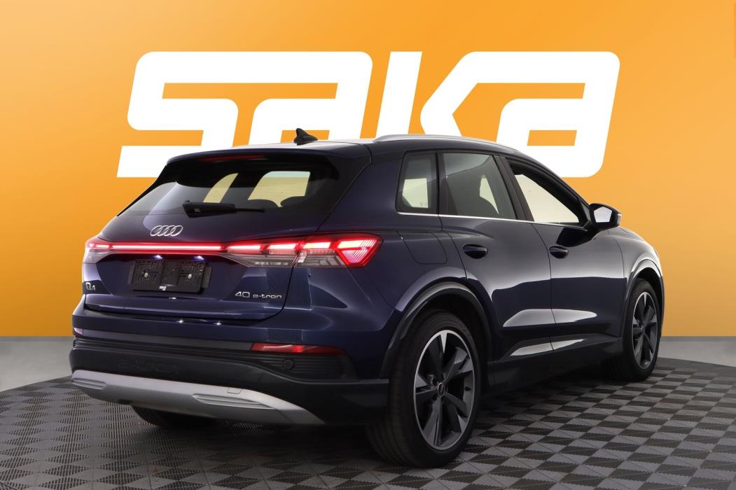 AUDI Q4 e-tron 2022